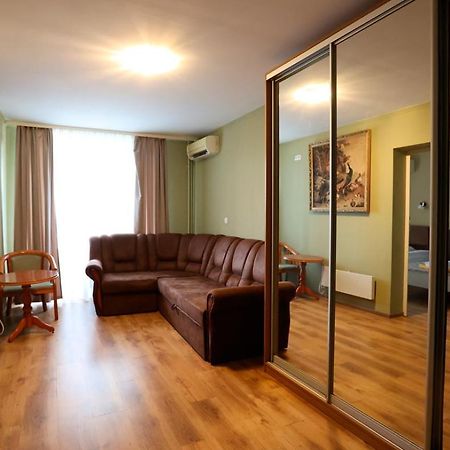 Park Rost Club Hotel Zadonets'ke Buitenkant foto