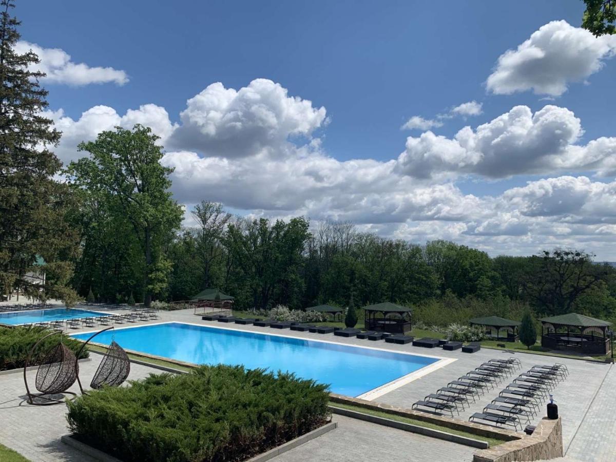 Park Rost Club Hotel Zadonets'ke Buitenkant foto