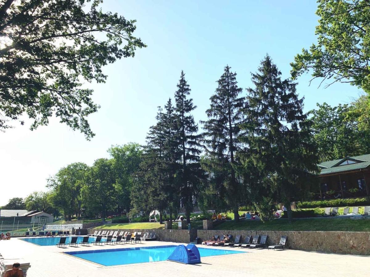 Park Rost Club Hotel Zadonets'ke Buitenkant foto