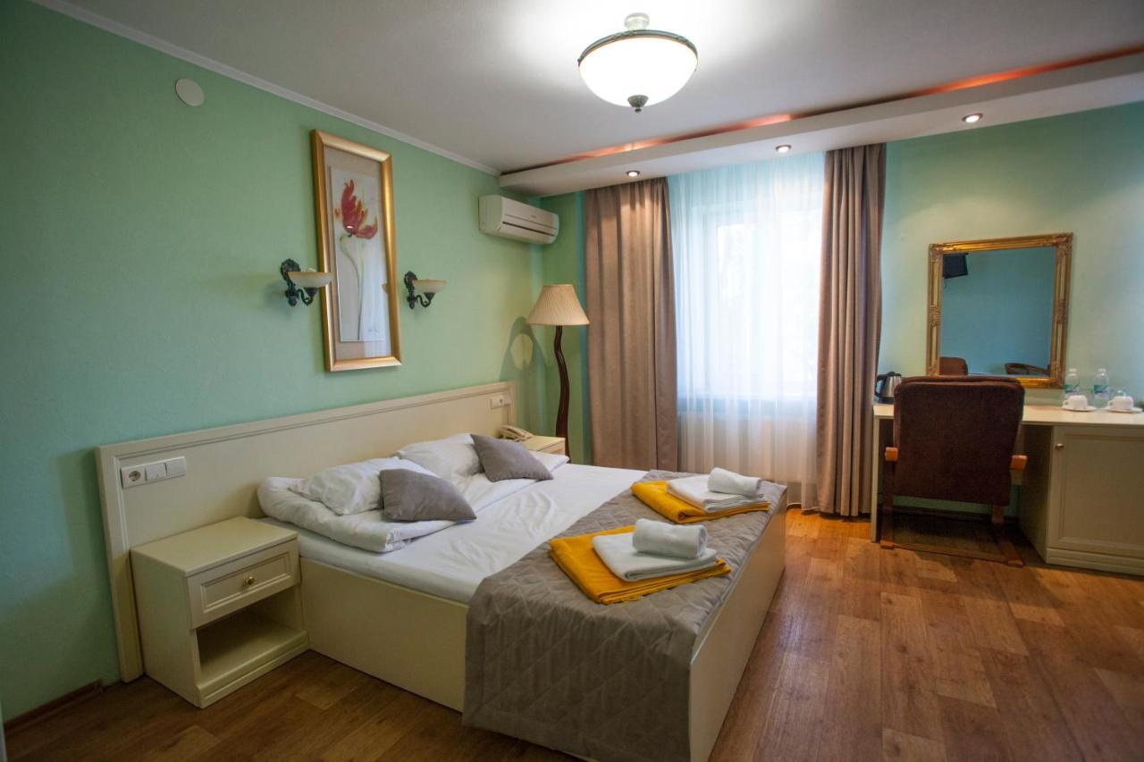Park Rost Club Hotel Zadonets'ke Buitenkant foto