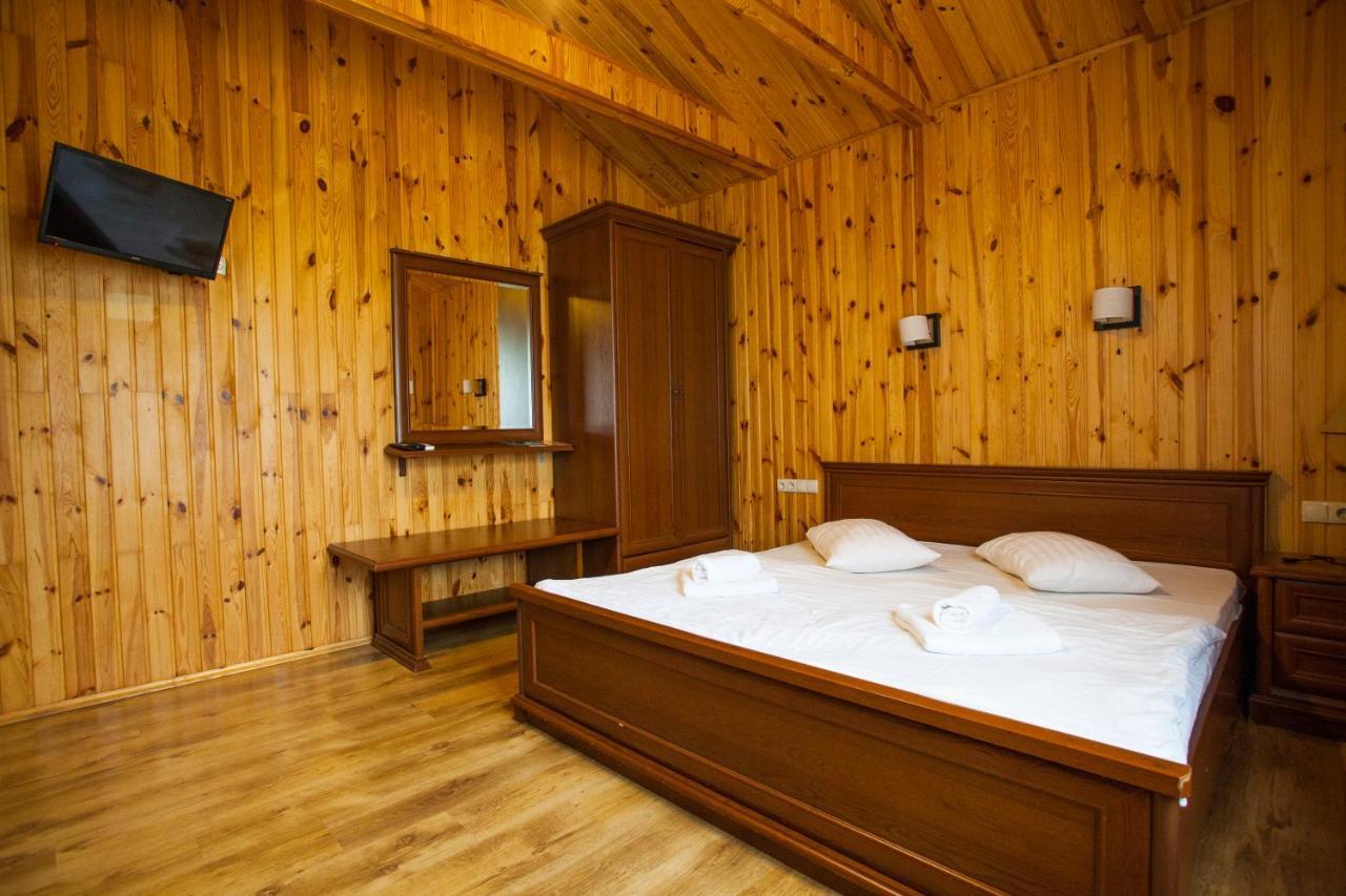 Park Rost Club Hotel Zadonets'ke Buitenkant foto