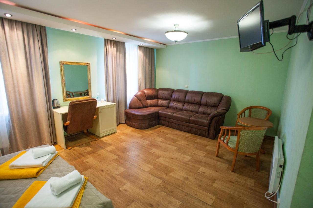 Park Rost Club Hotel Zadonets'ke Buitenkant foto